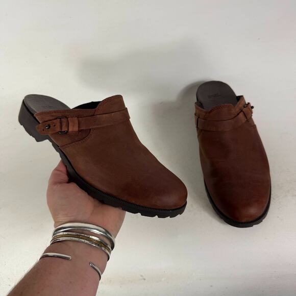 Teva Clogs Women's 8.5 Brown Leather Waterproof Slip-On Block Heel Round Toe - Picture 1 of 10